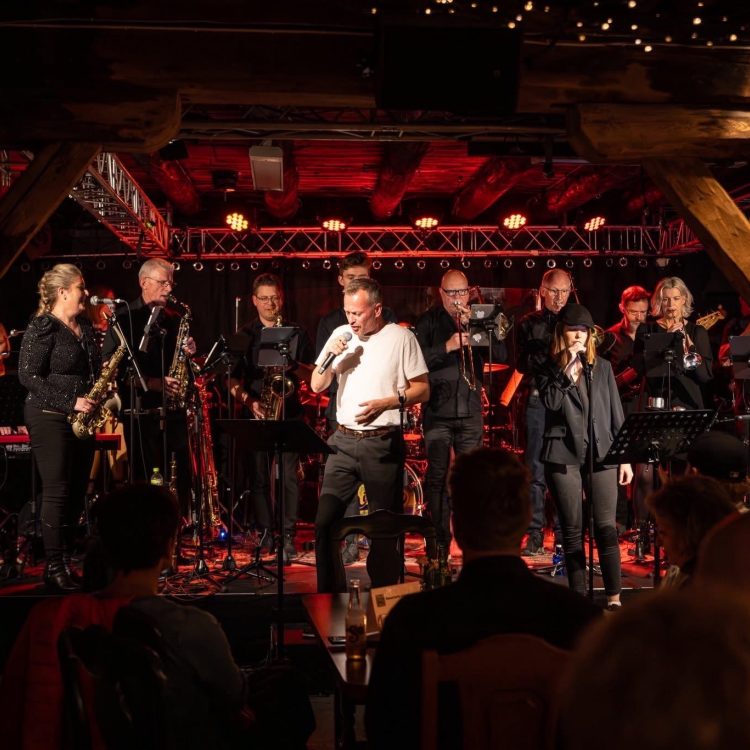 "Weekend kick-off!" med Kick&Go og Storyville storband