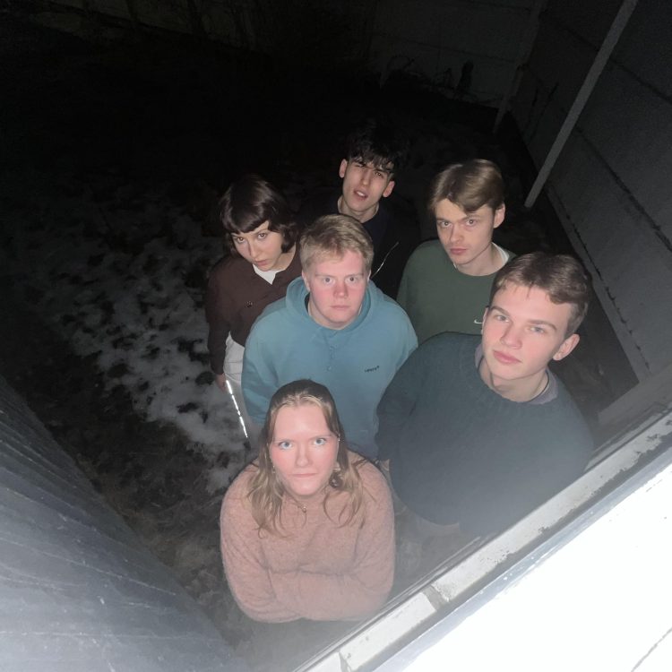 Jazzkafé med jazzlinja sitt eget orkester «Golan på nye eventyr», og Isak Hungnes